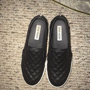 Steve Madden size 8.5 sneaker